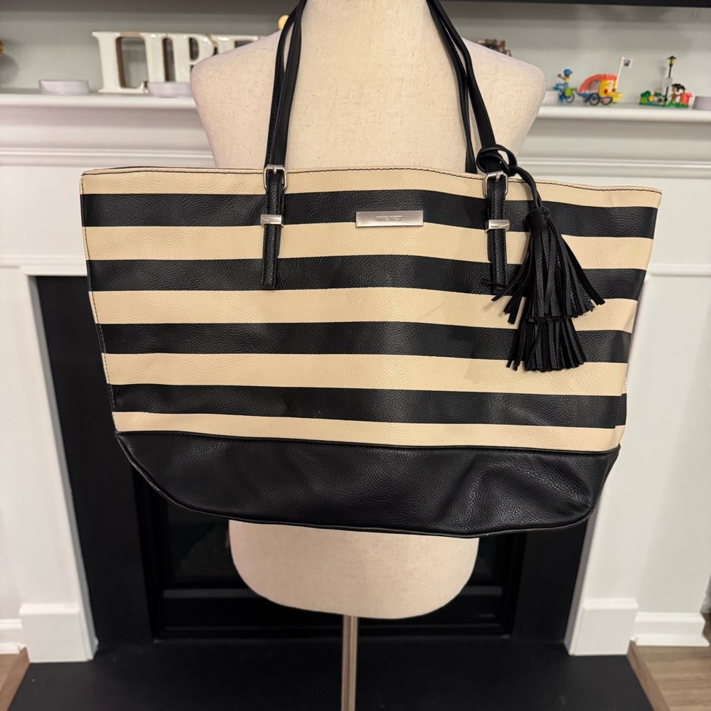 🖤🤍 Nine West Black & Cream Striped Tote with Tassels